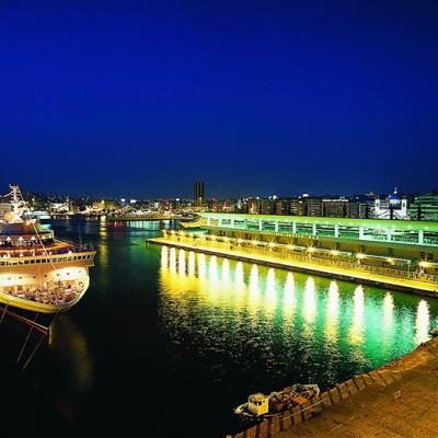 Cruises Port Night